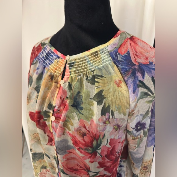 Express Floral Sheer Smocked Balloon Sleeve Button Up Shirt - Picture 4 of 9